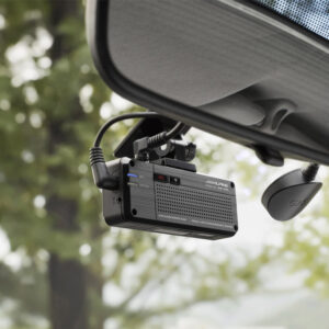 Alpine F220 ALP Dashcam Universal mit Fahrerassistenz und Multi-Kamera Option