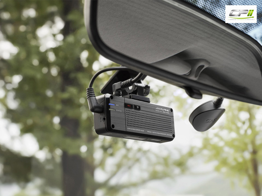 Alpine F220 ALP Dashcam mit Fahrerassistenzfunktionen und Multi-Kamera Option