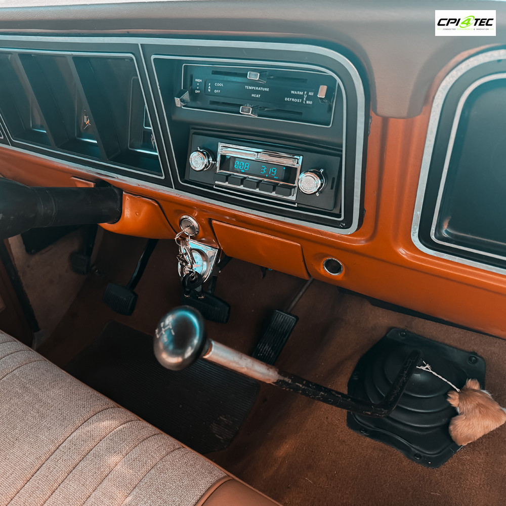 RETROSOUND FACE-LIBERTY Displayeinheit für 60er 70er Ford GM Chevrolet – Bild 11